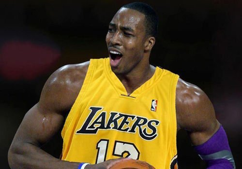 阿斯：英超俱乐部在密切关注罗克，他可能回归巴西11月大名单（阿斯报：英超多队盯上罗克，他有望回归巴西队11月大名单）