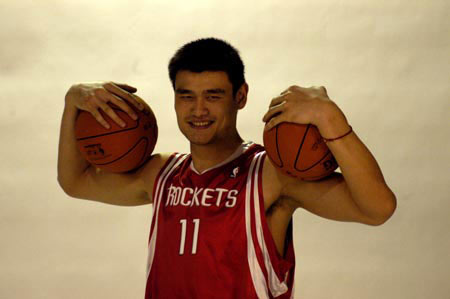 年轻球员首发交出合格答卷（小将首发表现达标）