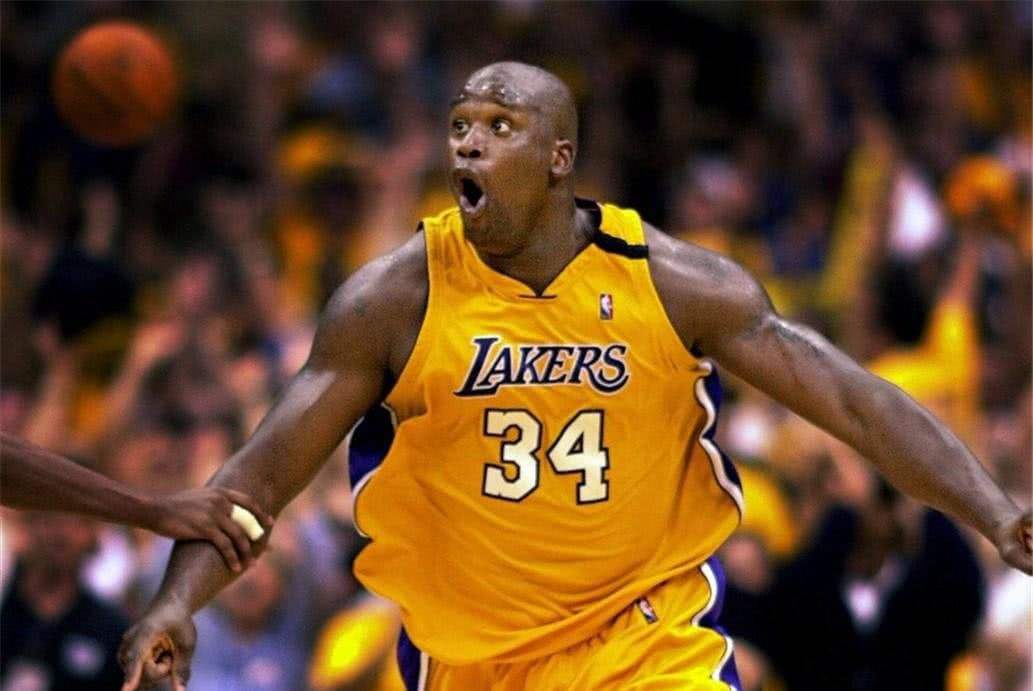 希腊媒：曼联与皇马已经报价奥林匹亚科斯18岁中场穆扎基蒂斯（据希媒报道，皇马与曼联已向奥林匹亚科斯18岁中场穆扎基蒂斯递交报价）