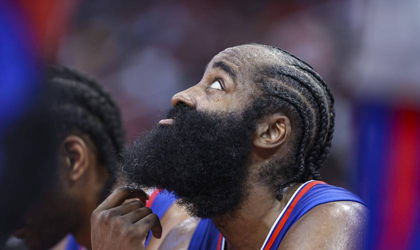 美记：国王GM迫切想要交易拉文，他认为球队失分多都怪拉文（美媒称国王GM急寻交易拉文，指球队失分居高皆因他）