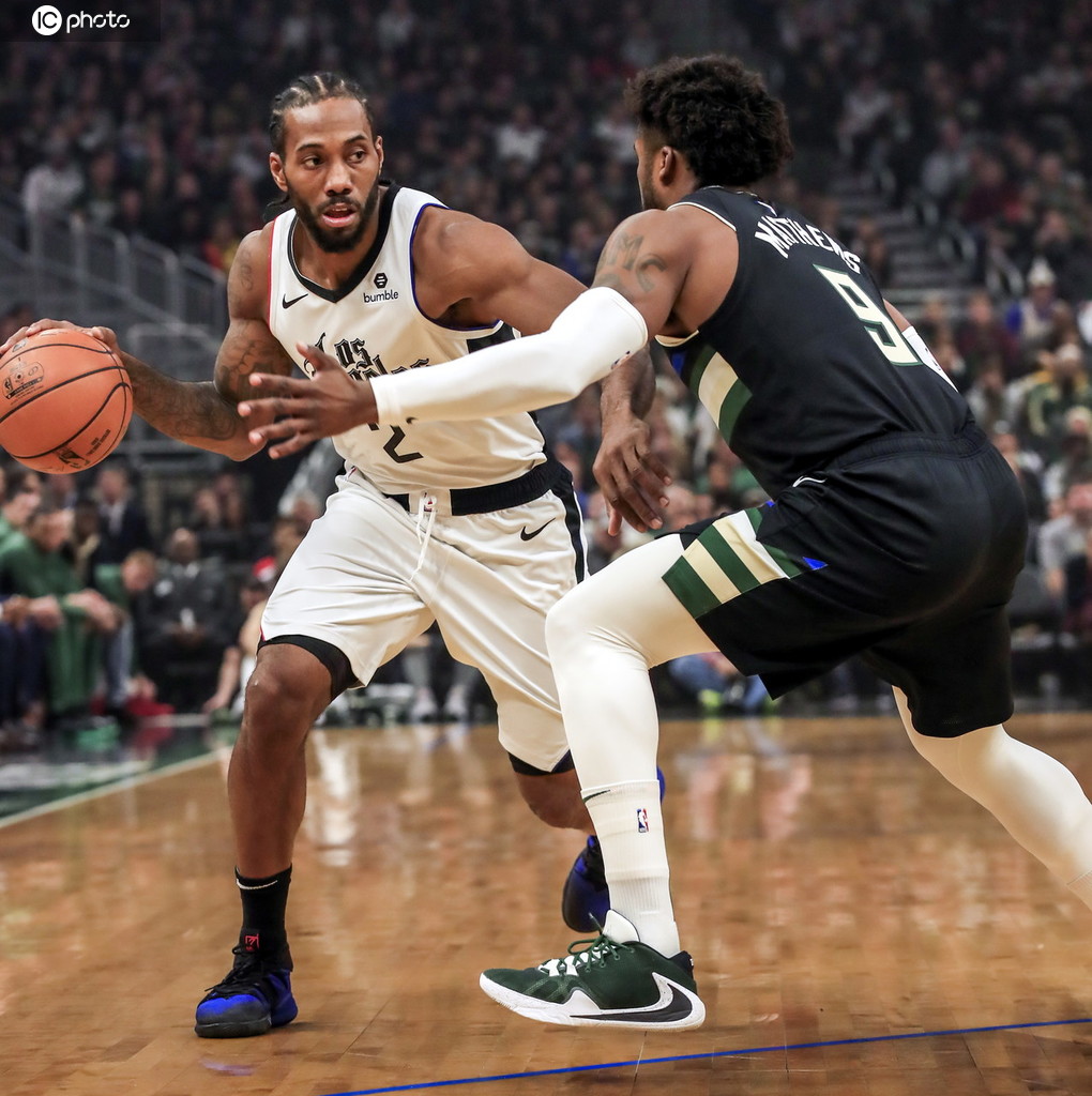 里夫斯：我和浓眉的感情很深，他是我能走到今天的重要原因（里夫斯：我与浓眉情谊深厚，他是我走到今天的关键因素）