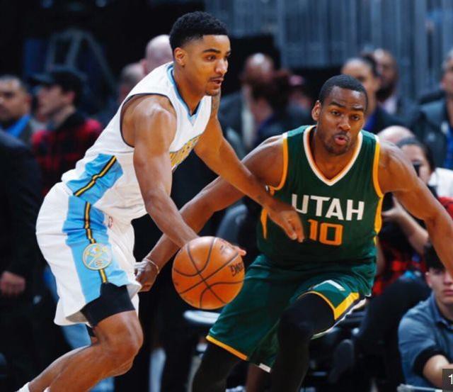 名记：字母哥与队友召开会议，呼吁全队无视外界杂音（名记：字母哥组织队内会议，号召全队忽略外界噪音）