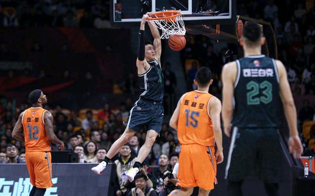 马拉松“最快女护士”因违规兼职取酬，被医院警告处分6个月（马拉松“最快女护士”因违规兼职获酬，遭医院给予6个月警告处分）